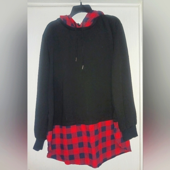 Tops - Women's hoodie